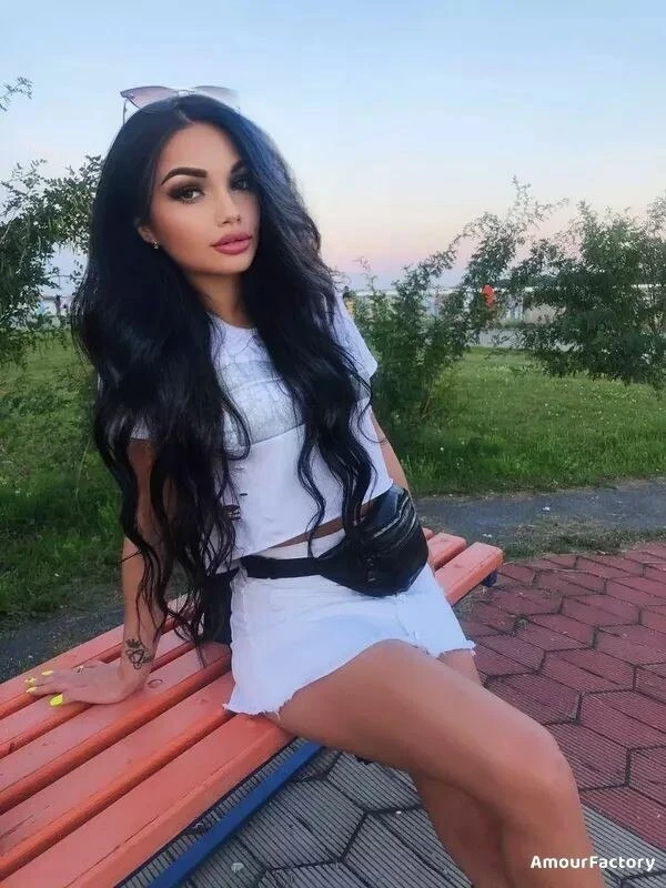 Elena Profile image 1