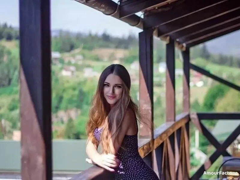 Julia Profile image 2