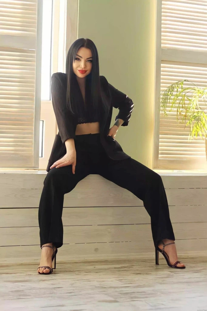 Kristina Profile image 4